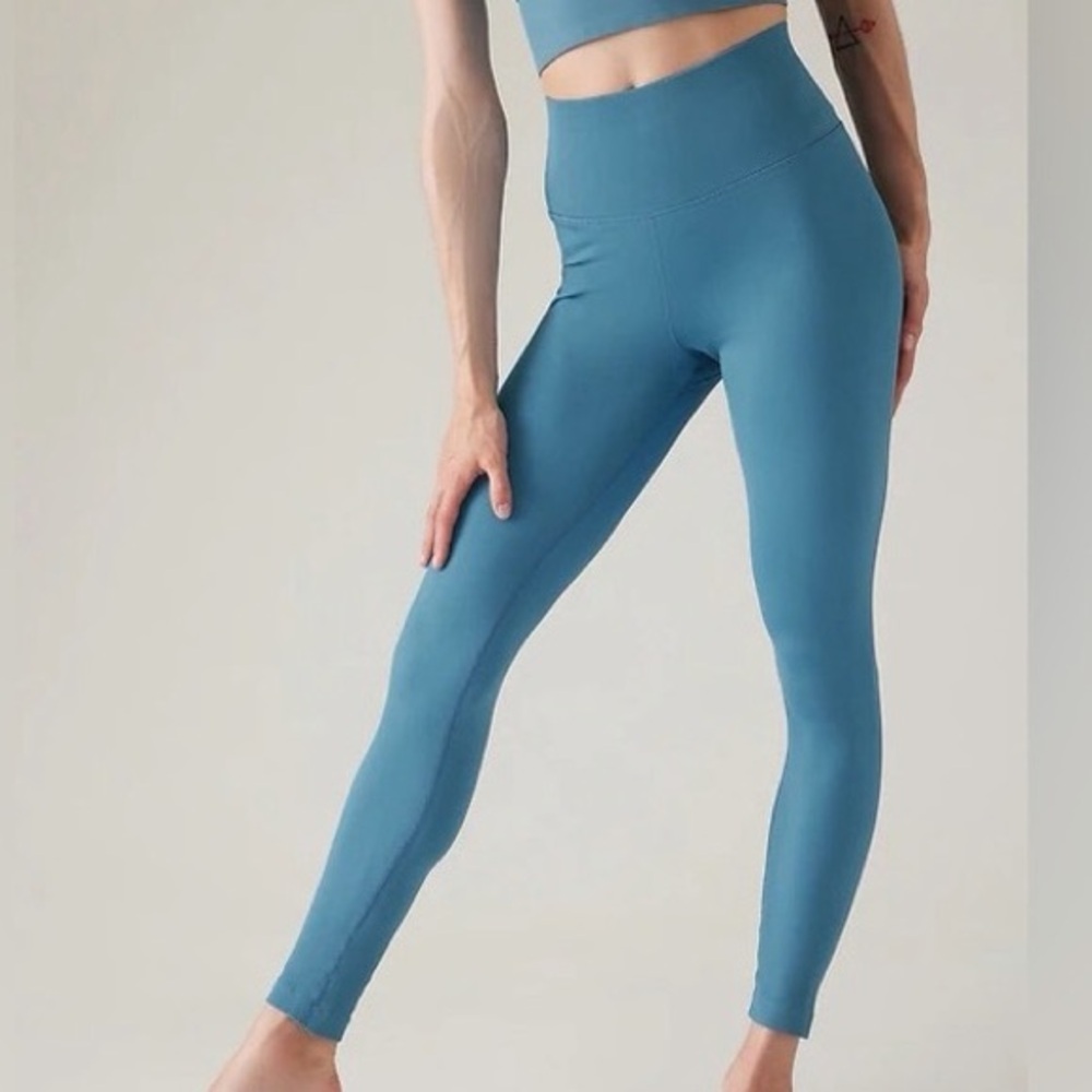 Athleta Aurora Ribbed Seamless Tight
